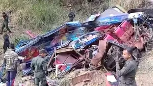 Accident cumplit în Sri Lanka: Un autobuz s-a prăbușit într-o prăpastie, 15 morți și 16 răniți