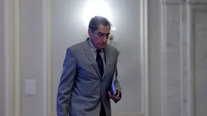 Dosarul Revoluţiei | Procurorii cer redeschiderea urmăririi penale pentru Petre Roman / Fostul premier: E cusută cu aţă albă povestea