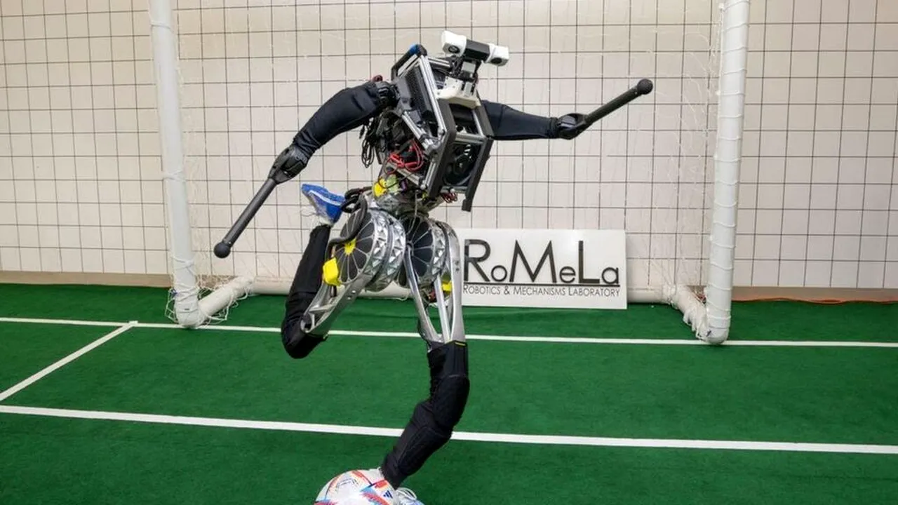 Artemis, un robot umanoid care joacă fotbal, este pregătit să intre pe teren