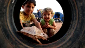 Cifre dureroase: Conflictele şi dezastrele naturale au forţat o persoană să îşi părăsească propria casă în fiecare secundă din 2020