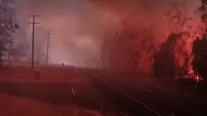Imagini spectaculoase care arată viteza extinderii incendiilor din Australia. Un nou val de căldură, anunţat | VIDEO