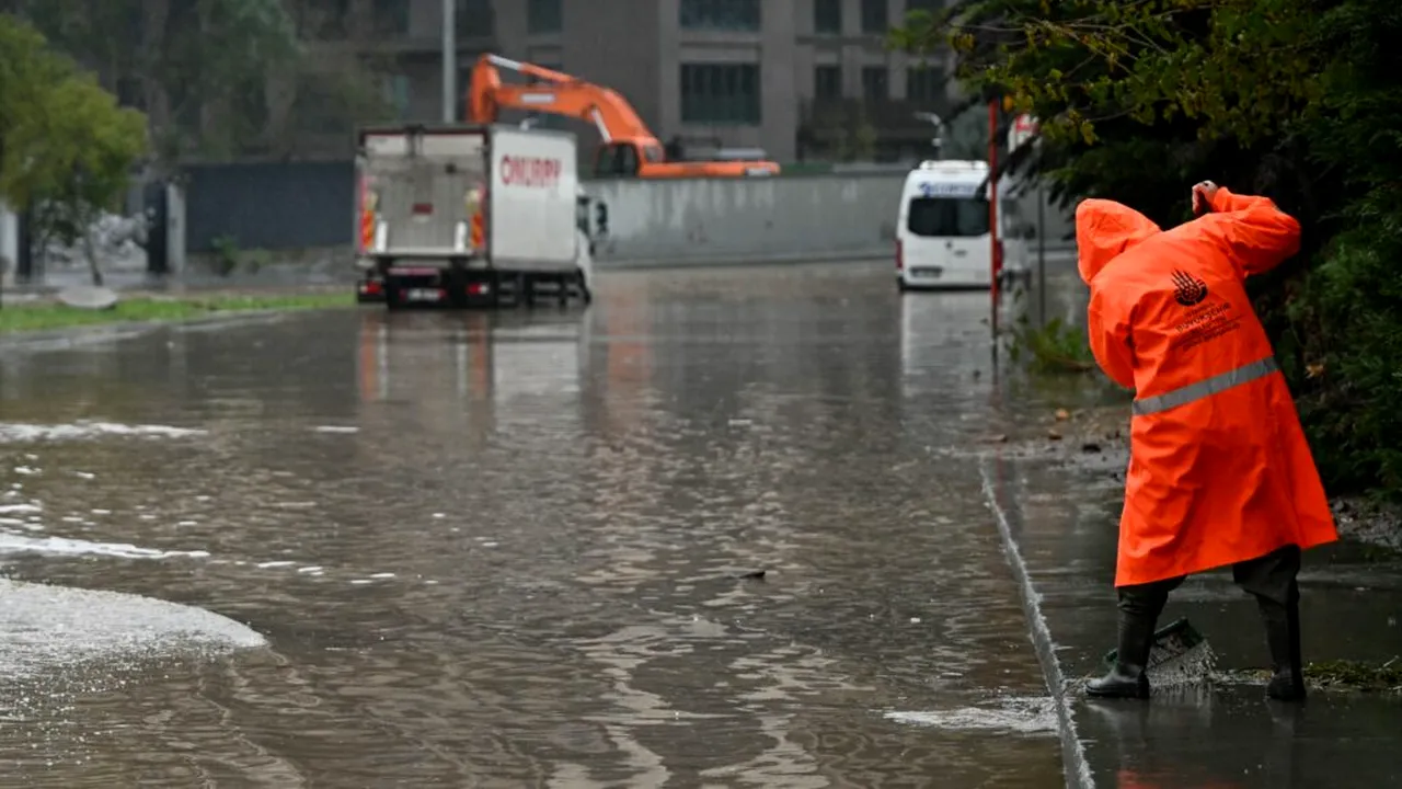 Cod roșu de vreme rea la Istanbul. MAE îi sfătuiește pe români să evite deplasările neesențiale