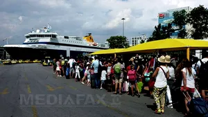 Grecia vrea să recruteze inspectori de ocazie, inclusiv turişti, pentru a stopa evaziunea fiscală