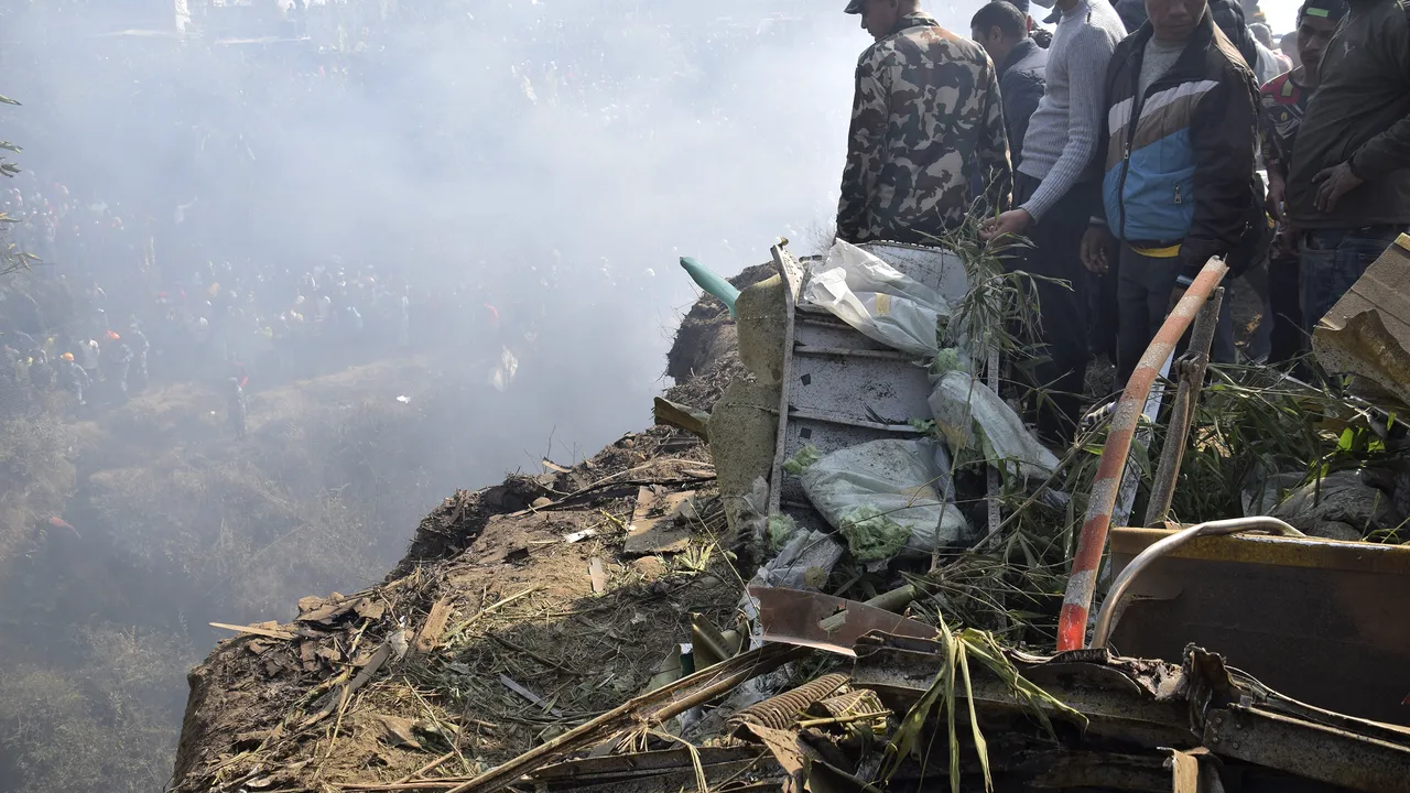 S-a aflat ce a provocat prăbuşirea avionului din Nepal, cu 72 morţi: o întrerupere a curentului electric