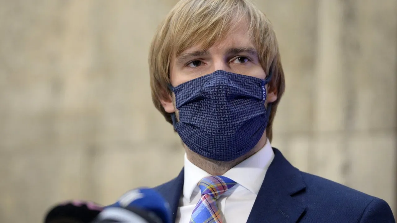 
Demisie în Cehia pe fondul creşterii cazurilor de coronavirus. „Este obosit, dezgustat de politică şi mass-media”