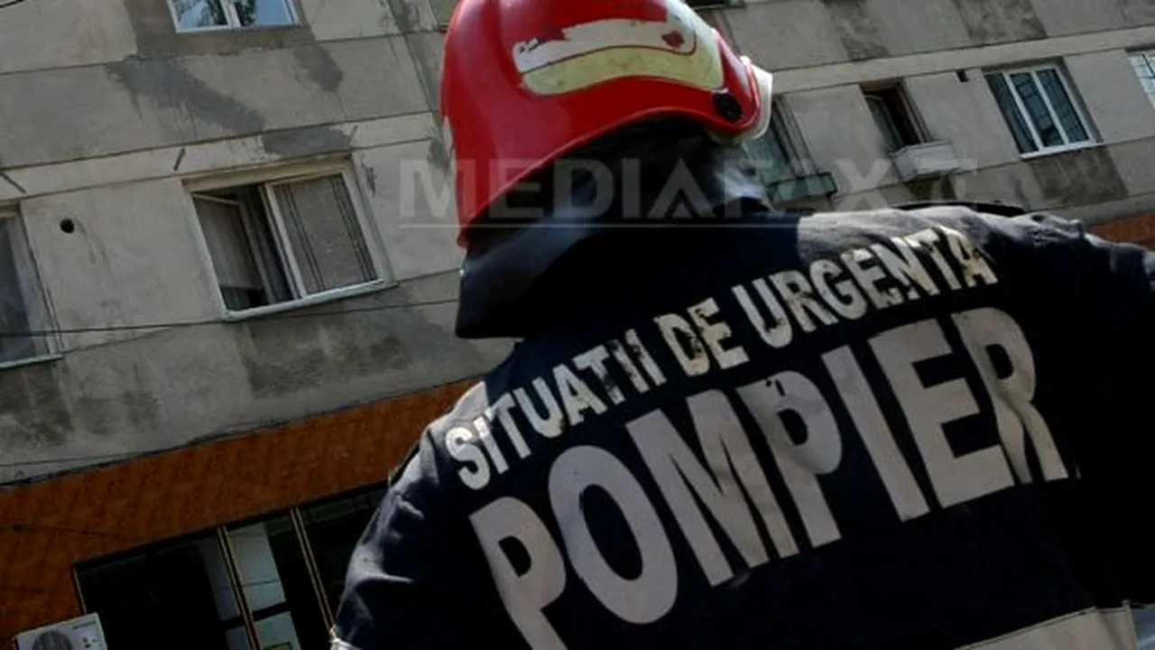 Un INCENDIU a cuprins două case în Ilfov. Focul a fost stins de pompieri după 10 ore