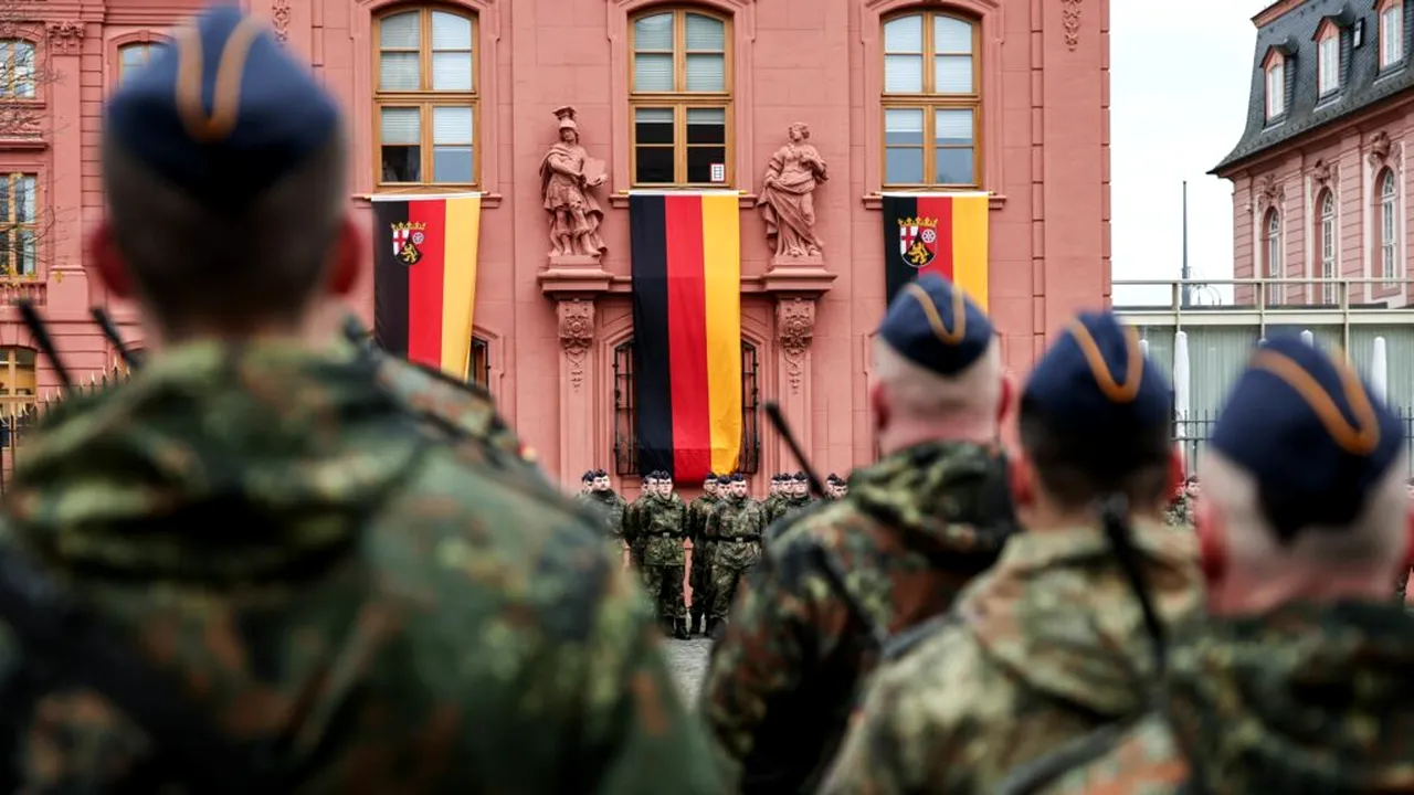 Reînarmarea istorică a Germaniei stârnește îngrijorare la Paris: „Franța se află într-o situație fragilă”