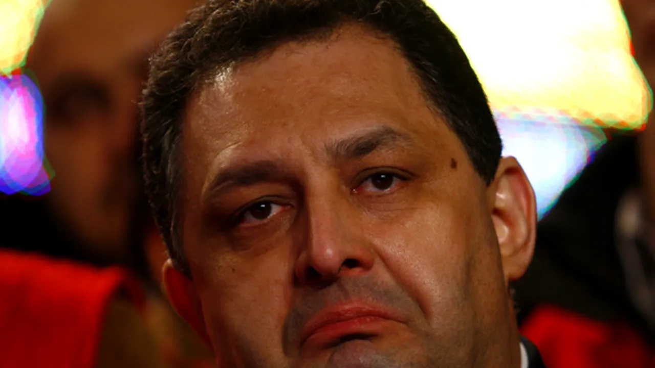 Ponta face primul pas pentru decapitarea lui Vanghelie