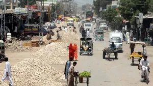 53 de morţi şi zeci de răniţi în Pakistan, după ce o bombă a explodat în faţa unui spital