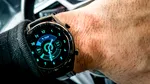 Ai un smartwatch? Gestul făcut la volan care te poate costa scump