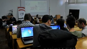 Cluj: Peste 50 de studenţi ai UBB au ocupat un amfiteatru al Facultăţii de Psihologie - FOTO