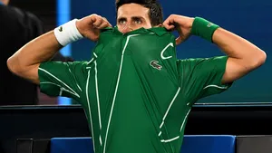 Cum arată Novak Djokovic după ce s-a lăsat tuns de soţia sa