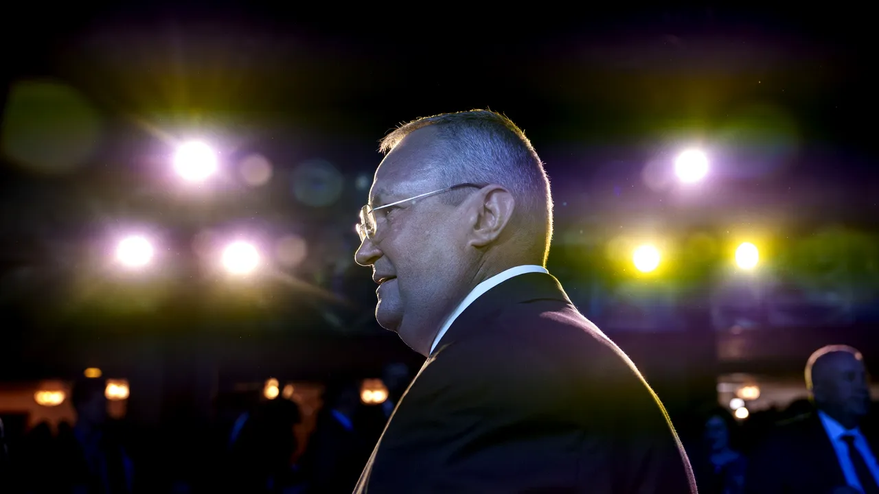 Nicolae Ciucă a demisionat din funcţia de preşedinte al Partidului Naţional Liberal 