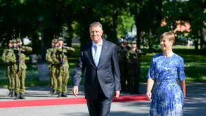 Iohannis, în timpul vizitei în Estonia: „NATO este cea mai puternică alianţă militară, dar nu putem lăsa garda jos”