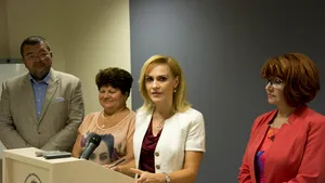 Primarul general Gabriela Firea: În jur de 500 de şcoli nu au aviz de la Inspectoratul pentru Situaţii de Urgenţă