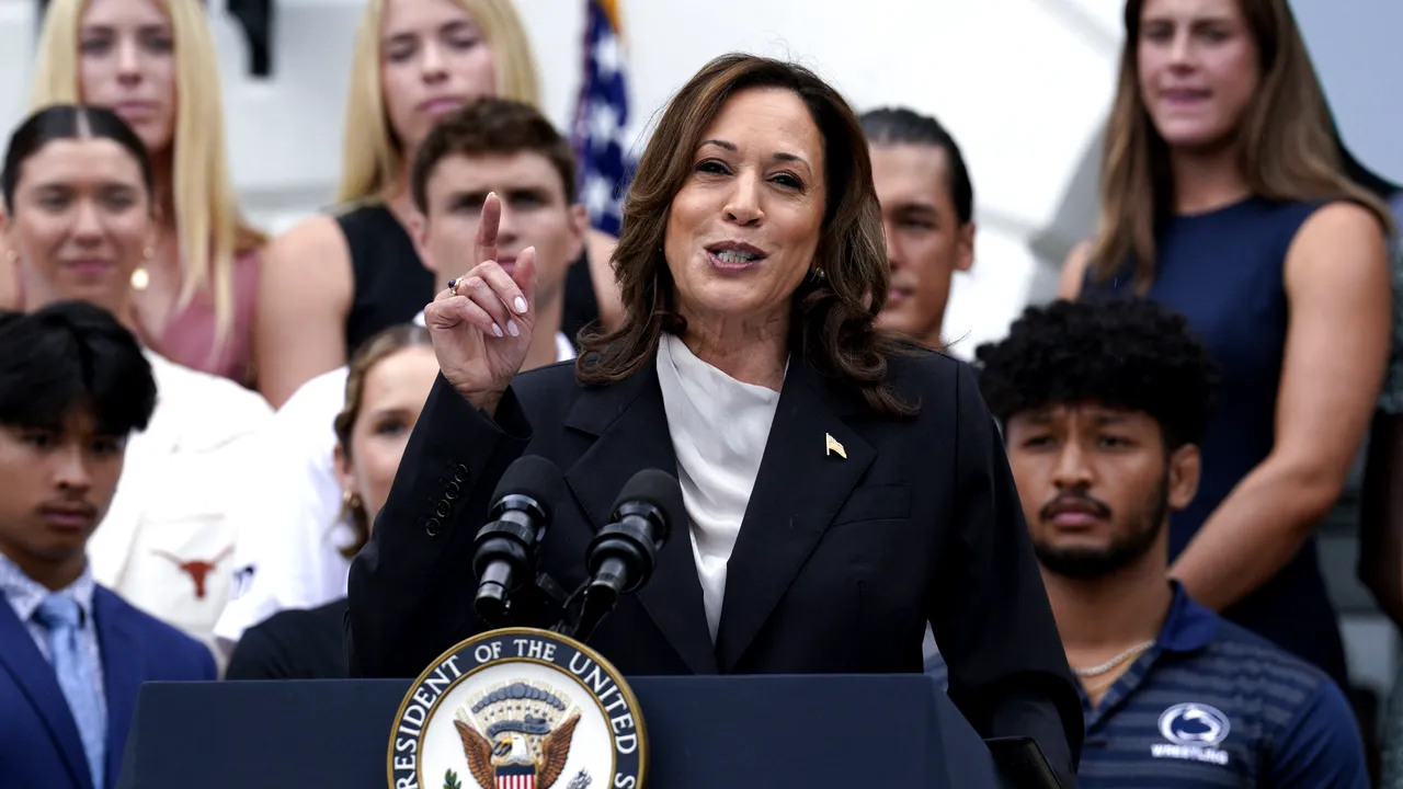 Pe cine ar putea alege Kamala Harris drept vicepreşedinte în cursa pentru alegerile din SUA