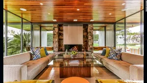 Cum arată vila lui Leonardo DiCaprio din Palm Springs care poate fi închiriată cu 4.500 de dolari pe noapte - GALERIE FOTO