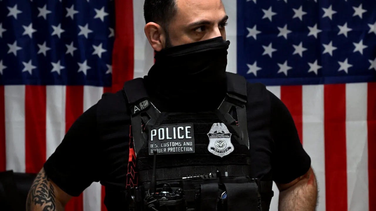 Un agent american de imigrare a omorât o femeie  în timpul unei operațiuni din Minneapolis