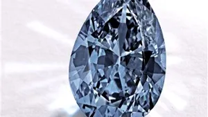 Nou record de preţ: Un diamant albastru, vândut la licitaţie cu aproape 33 de milioane de dolari