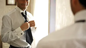 STUDIU: Cercetătorii suedezi au descoperit că există 177.147 de moduri de a face un nod la cravată