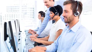 Senat: Guvernul, împotriva limitării timpului săptămânal de muncă la cei cu mai multe contracte