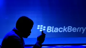 Boeing colaborează cu BlackBerry pentru un telefon-spion care se autodistruge