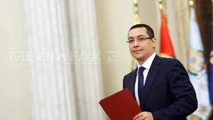 Ponta a citit miniştrilor, în faţa presei, idei din proiectul 