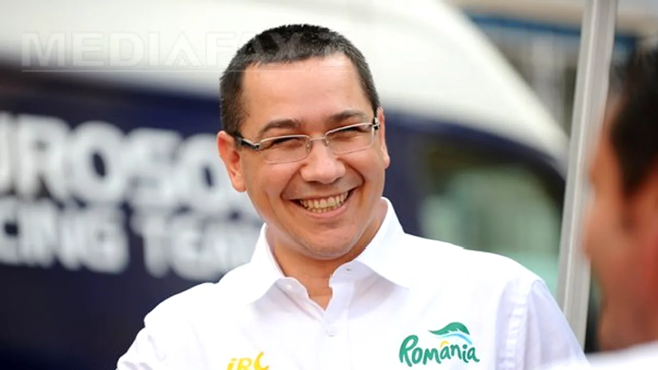 Udrea: După ce a criticat brandul naţional, Ponta nu se sfieşte acum să se afişeze cu frunza pe piept
