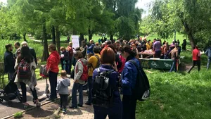 Protest pentru salvarea lacului din Parcul Circului din Capitală. Motivul pentru care oamenii sunt nemulţumiţi | VIDEO, FOTO