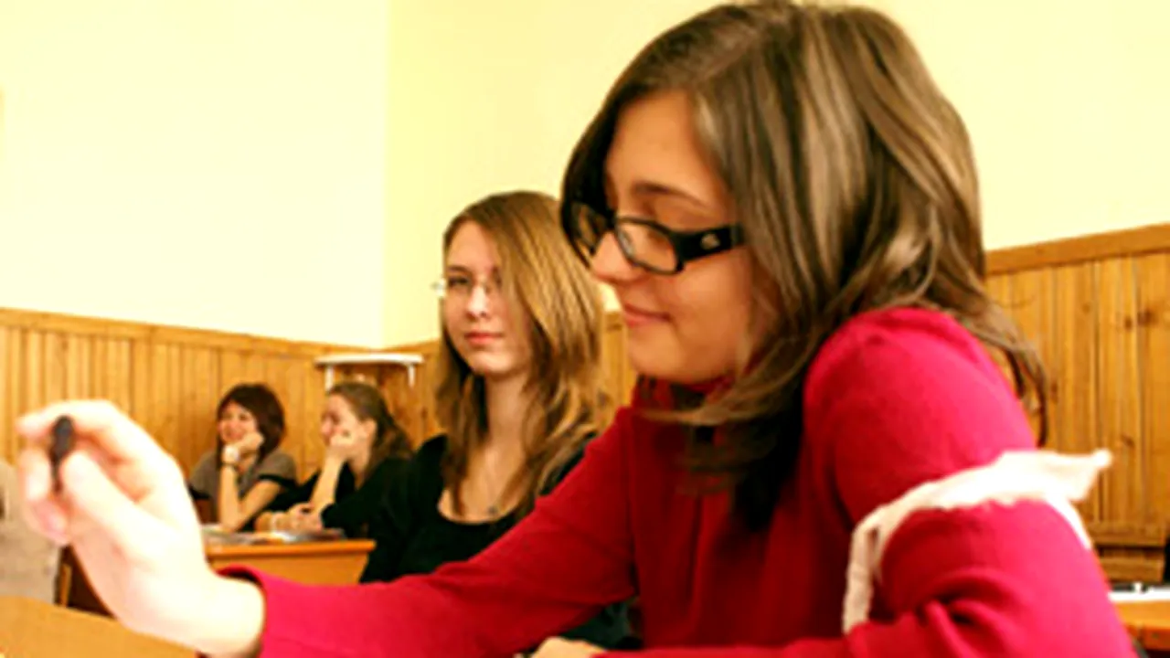 Alocaţiile de stat pentru copii ar putea creşte cu doi lei din ianuarie 2009