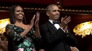 Cum arată ultima felicitare oficială de la Casa Albă a soţilor Obama. Mesajul a ajuns viral pe internet