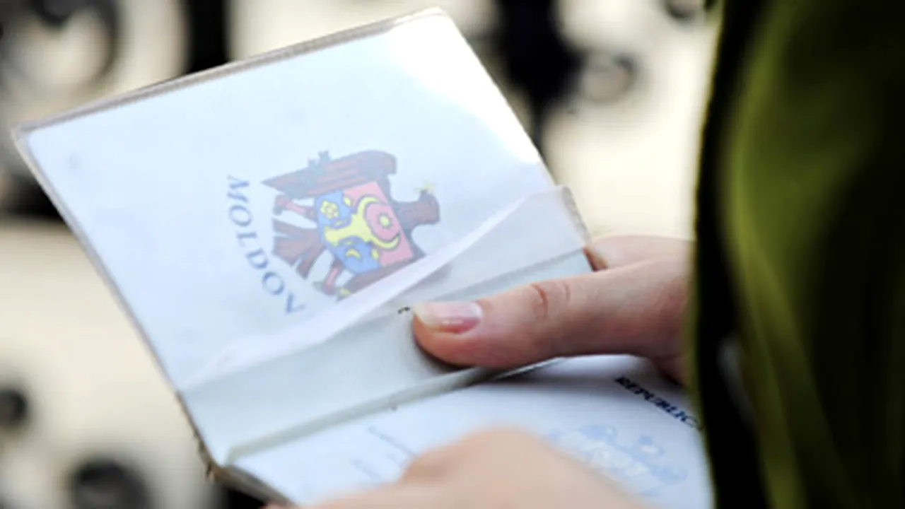 Opt partide politice au rămas în cursa electorală din Republica Moldova