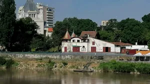 Arad: Clădirea celui mai vechi club de canotaj din România va fi restaurată