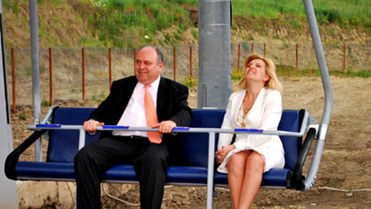 Elena Udrea s-a plimbat cu telegondola şi telescaunul, pe banii lui Pinalti