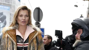 Kate Moss, escortată de poliţie, pentru comportament turbulent la bordul unui avion