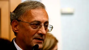 Romania Physicians College Looks Into Health Min Inquiry In Red Tape Case