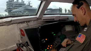 Golful Persic: Iranul desfăşoară exerciţii militare concomitent cu SUA