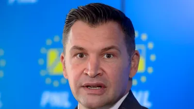 SPORT Stroe, după respingerea de CCR a legii privind utilizarea a 40% români pe teren: Populismul AUR a fost demontat