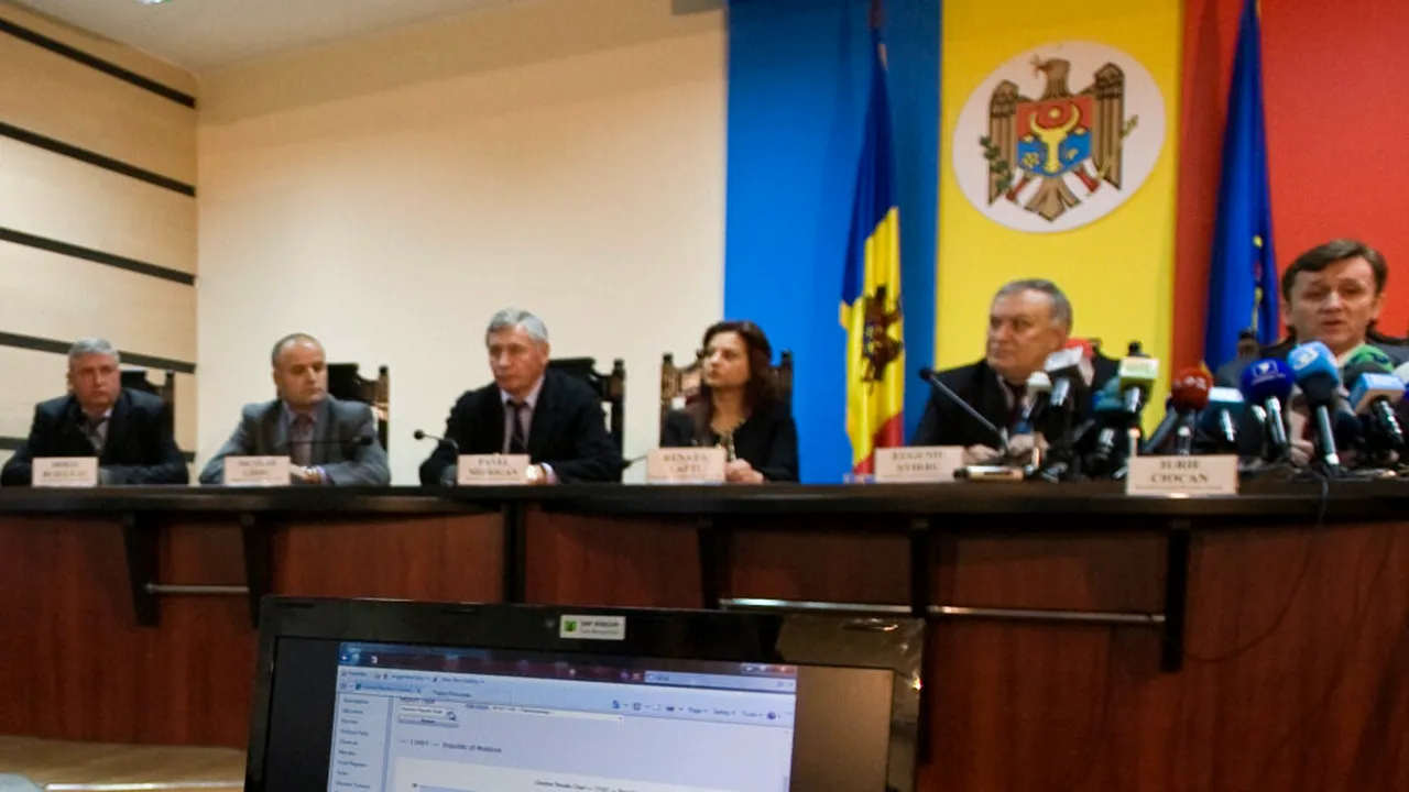 Convocare - record de observatori internaționali la alegerile din Moldova / Peste 3.000 de observatori naționali și internaționali vor supraveghea alegerile