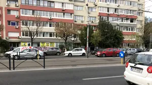 Gardul liniei de TRAMVAI, montat în timpul verii, TĂIAT pentru că bloca accesul ambulanţelor în Spitalul pentru copii - FOTO, VIDEO