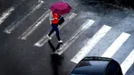Cod galben de averse torenţiale în trei judeţe din ţară