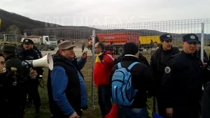 Peste 2.000 de vasluieni, vizitaţi de echipe Chevron pentru informarea privind gazele de şist