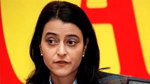 Jurnalista Andreea Roşca, în cărţi pentru postul de purtător de cuvânt al Guvernului