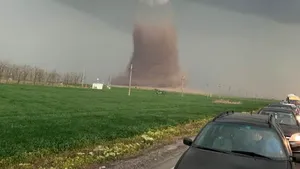 Alertă METEO: Cod PORTOCALIU de vânt în judeţul Călăraşi, în zona unde a avut loc tornada