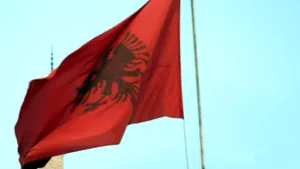 UE, îngrijorată de legea lustraţiei din Albania