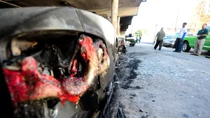 Treizeci şi patru de maşini, incendiate în Franţa în cursul nopţii