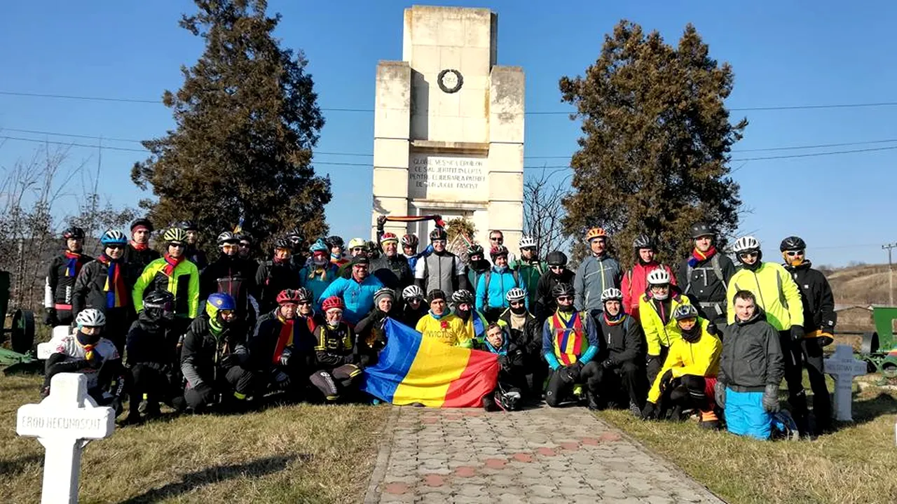 Pe BICICLETE: 100 de kilometri pentru 100 de ani de la Marea Unire