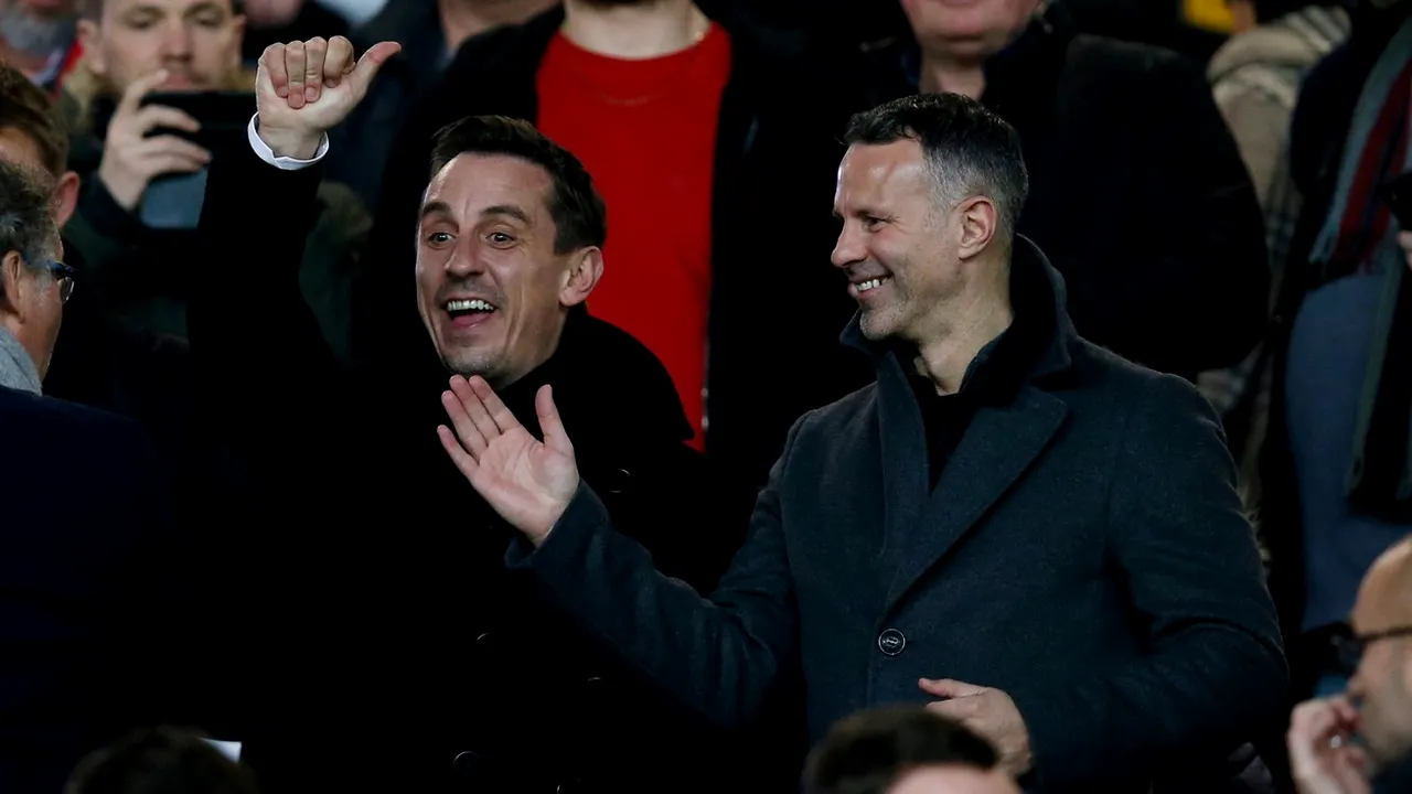 Gest de omenie. Gary Neville şi Ryan Giggs îşi pun hotelurile la dispoziţia personalului medical din Marea Britanie