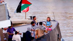 Activiștii acuză o navă israeliană că a hărțuit flotila Global Sumud, care transporta ajutoare pentru Gaza