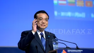 Premier chinez: Autorităţile trebuie să creeze o ambianţă bună pentru colaborarea între firme